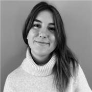 Bonjour, je suis étudiante en M2 - bilingue, d'origine anglaise, disponible sur Reims